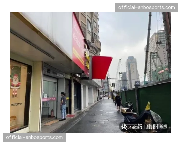 德甲考虑修改规则，允许在暴雨等极端天气下使用“虚拟广告牌”覆盖原场地广告